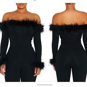 Naked Wardrobe NWT Ruffle My Feathers Off the Shoulder Bodysuit size XS